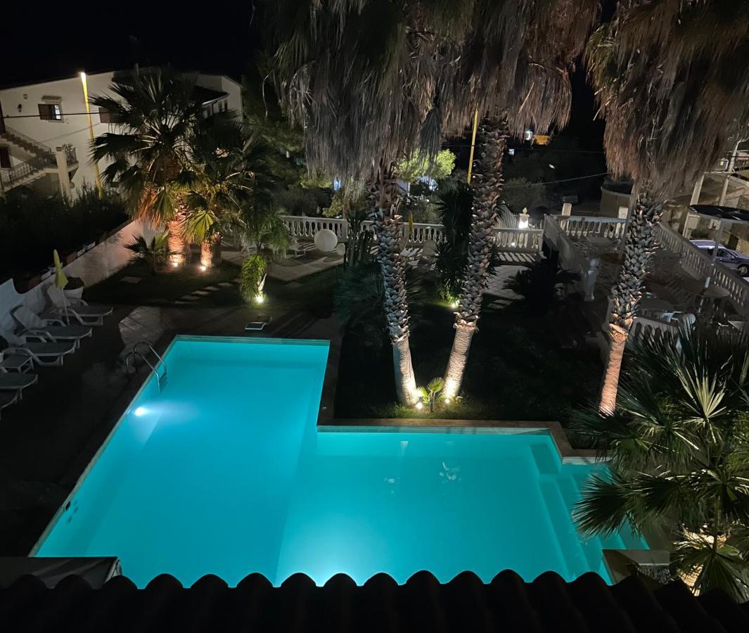 מרינה די פלמה Manca Residence מראה חיצוני תמונה