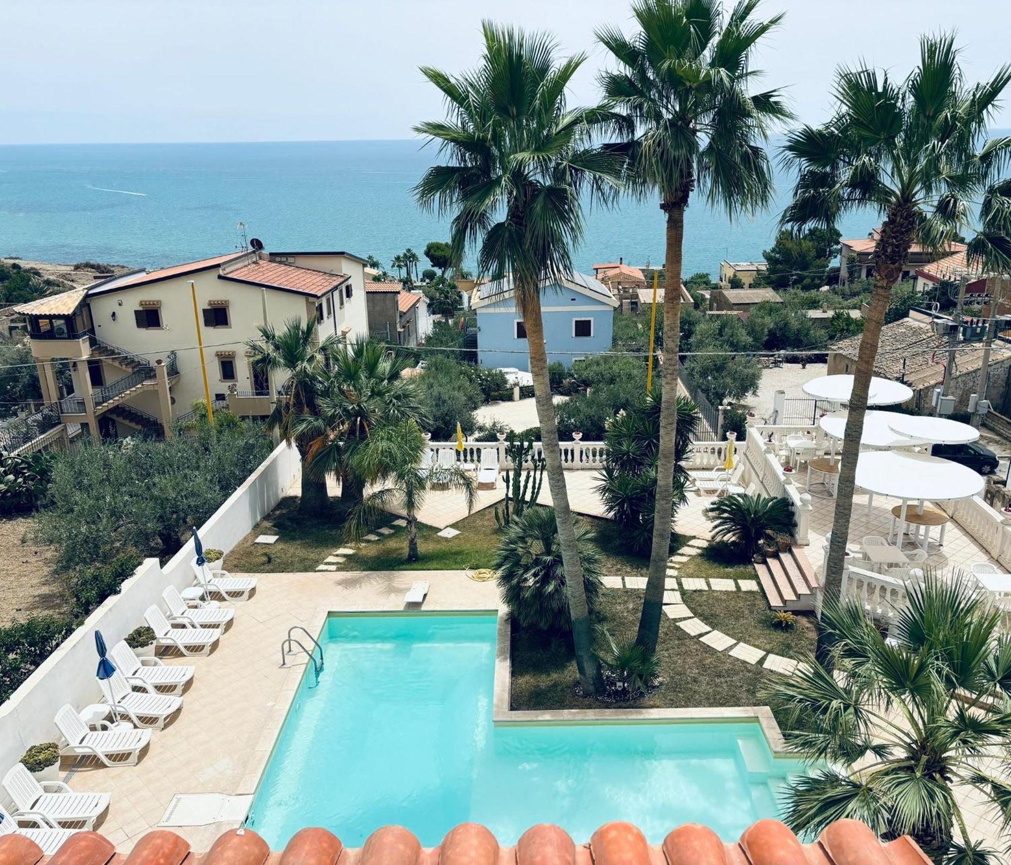 מרינה די פלמה Manca Residence מראה חיצוני תמונה