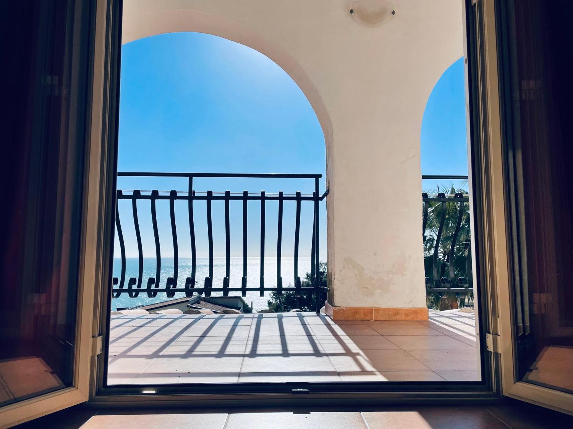 מרינה די פלמה Manca Residence מראה חיצוני תמונה