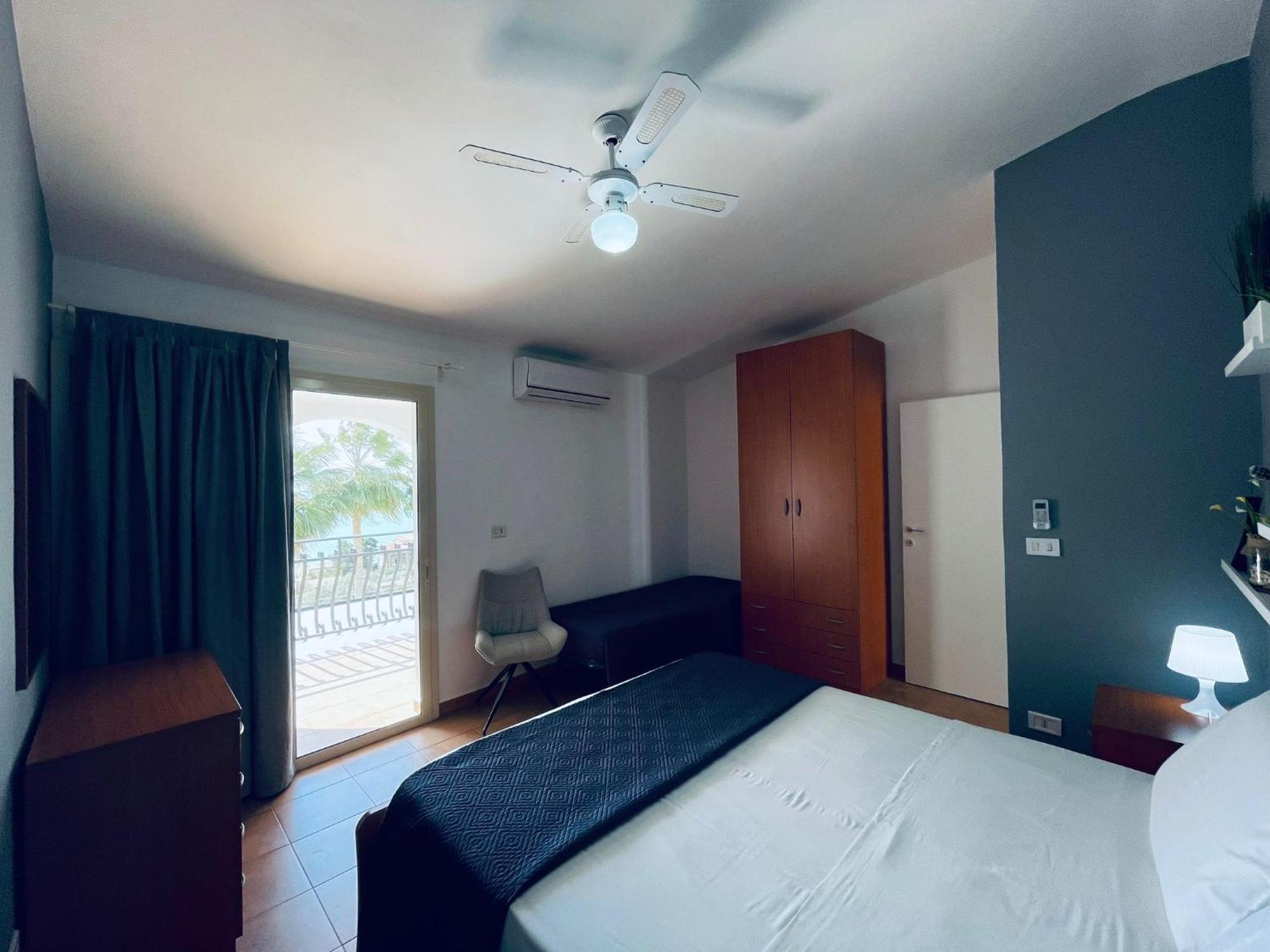 מרינה די פלמה Manca Residence מראה חיצוני תמונה